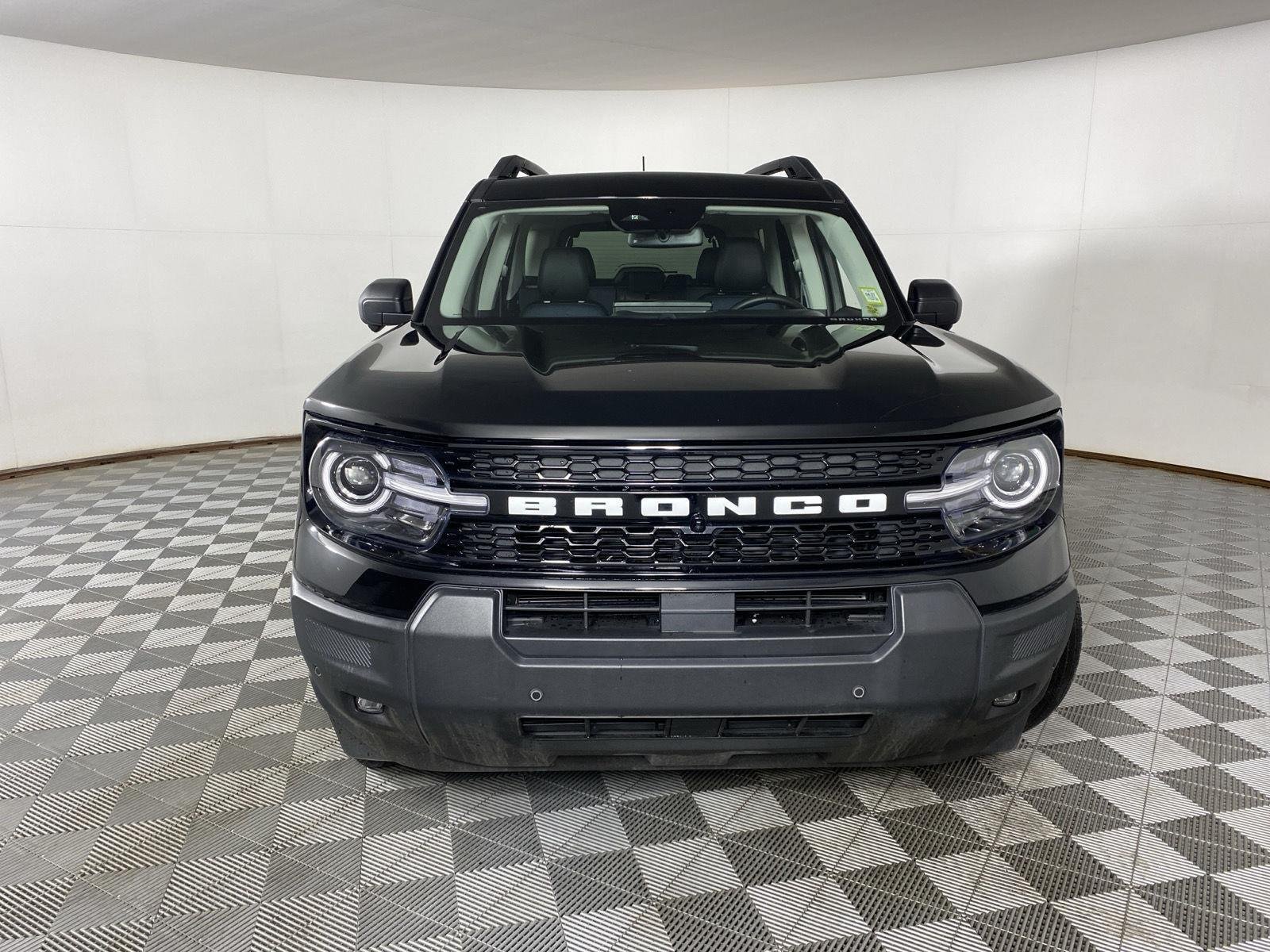 Used 2025 Shadow Black Ford Outer Banks image 2