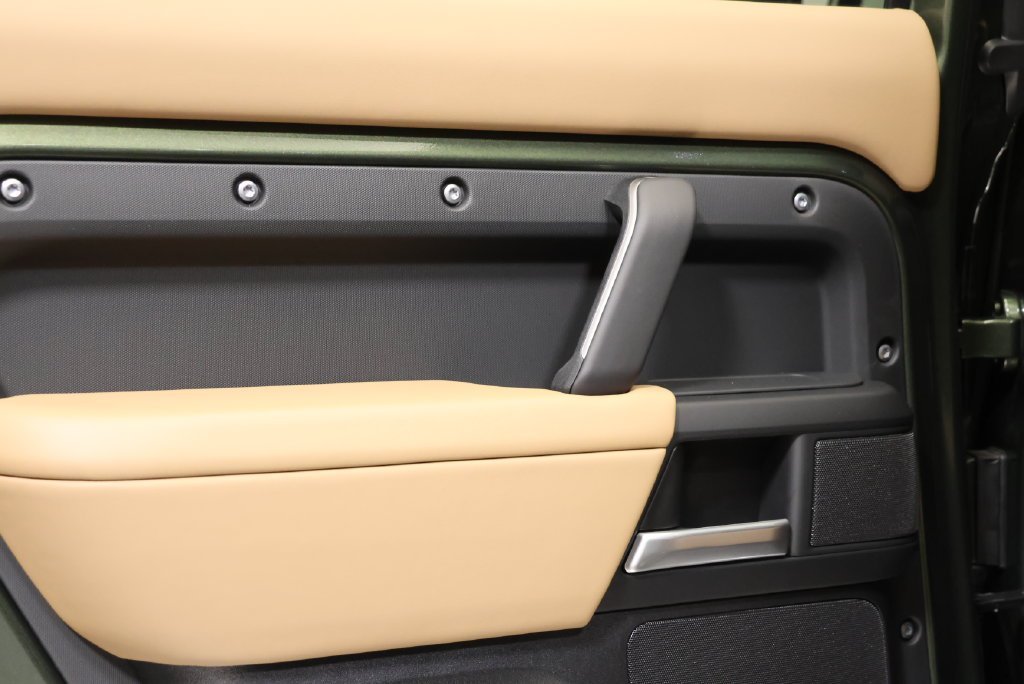 New 2026 Woolstone Green LAND ROVER X-Dynamic SE image 33