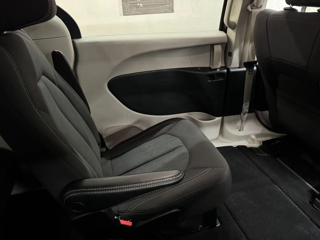 Used 2023 Gray Chrysler LX image 16
