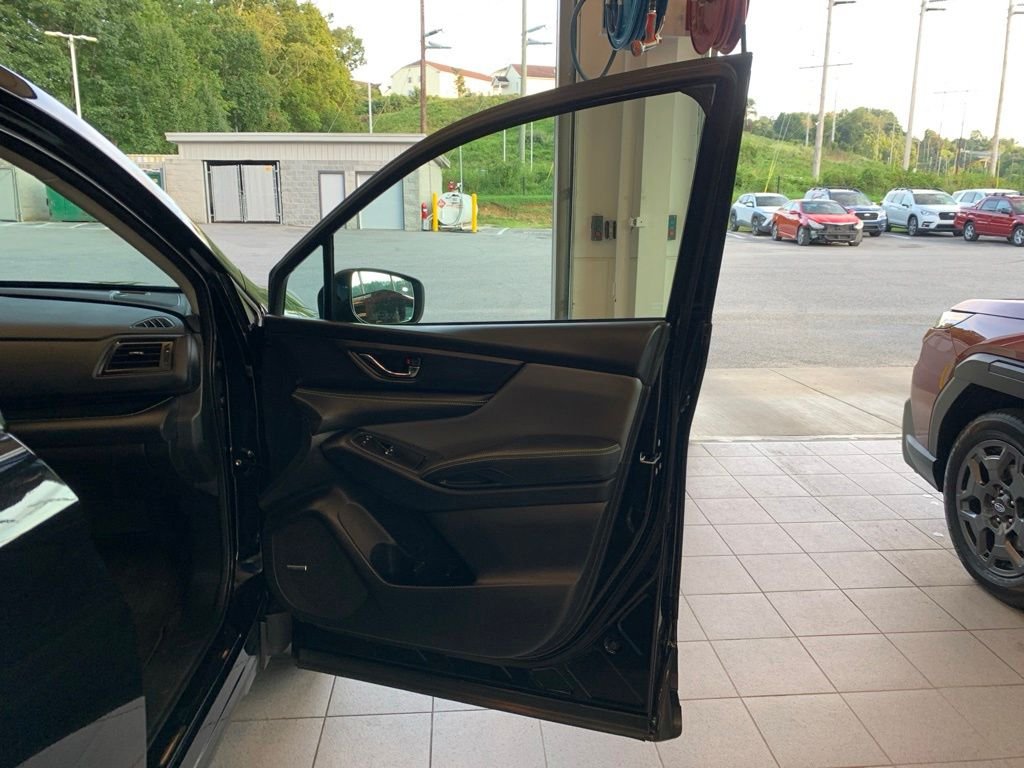 Used 2023 Black Subaru Onyx Edition image 23