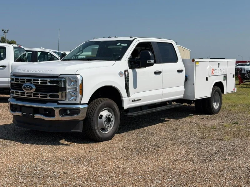 2026 Ford F-350 Super Duty Chassis Cab