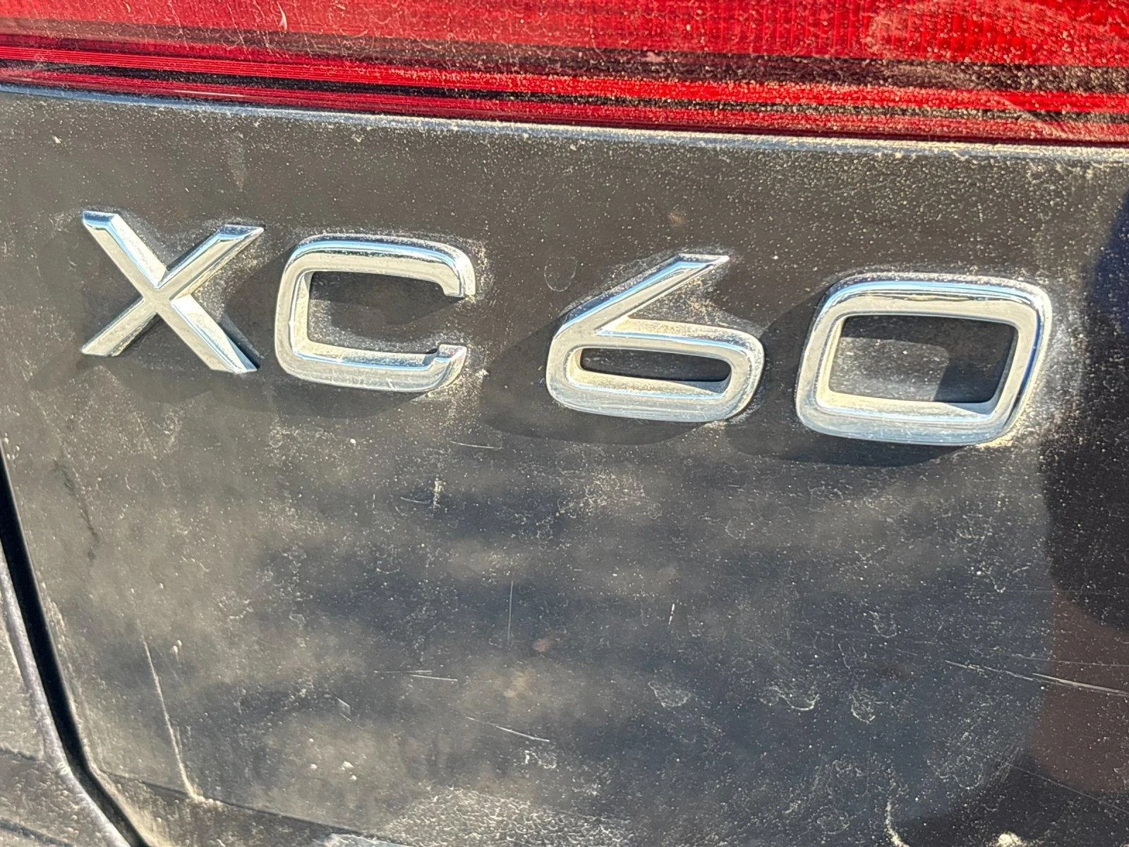 Used 2021 Onyx Black Metallic Volvo Inscription image 10