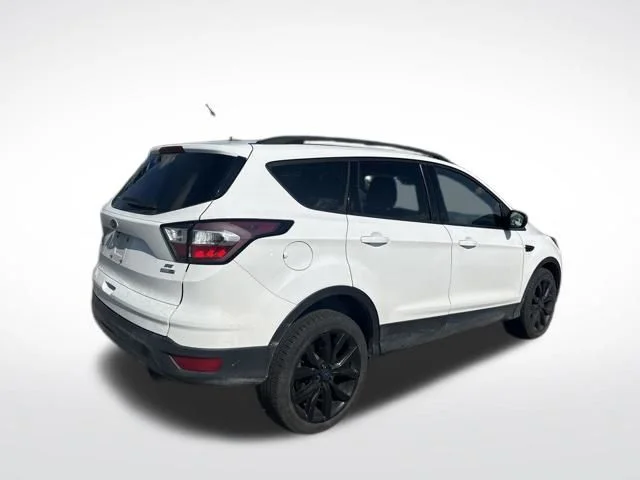 Used 2017 White Ford SE image 5