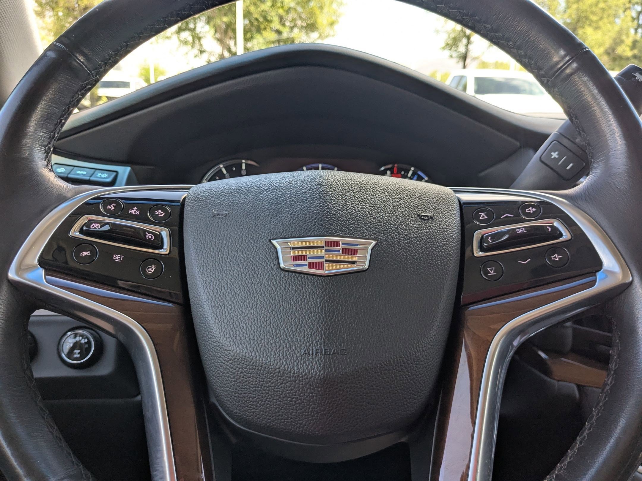 Certified Used 2019 BLACK RAVEN Cadillac Luxury image 16