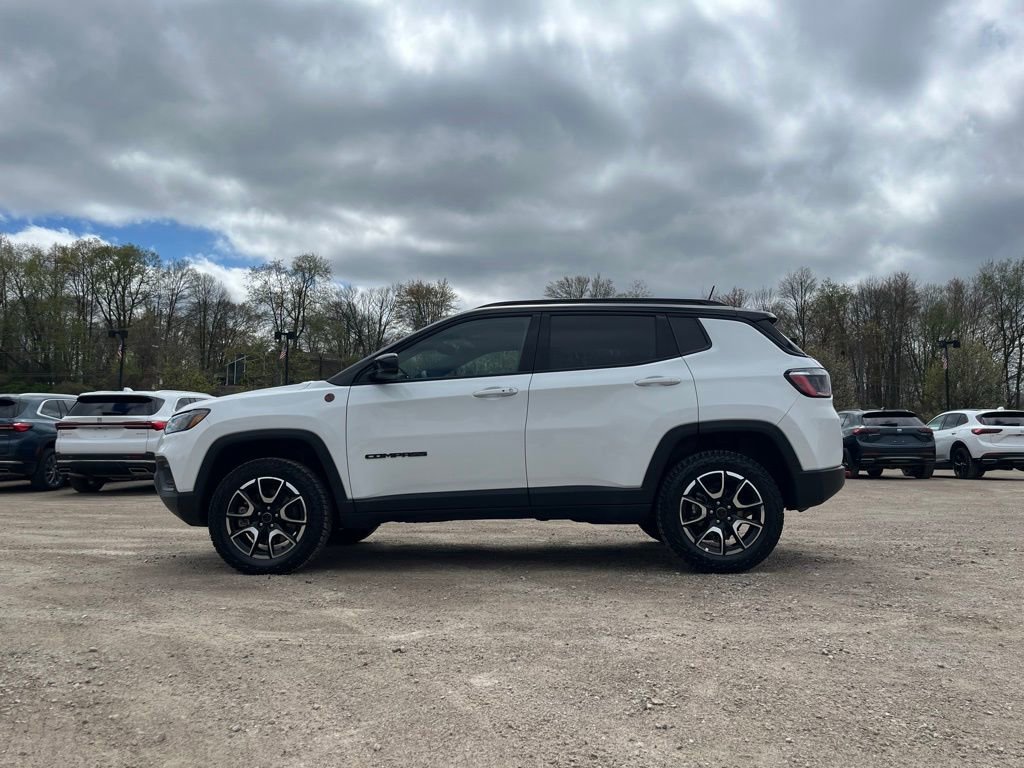 2025 Jeep Compass Trailhawk - Photo 16