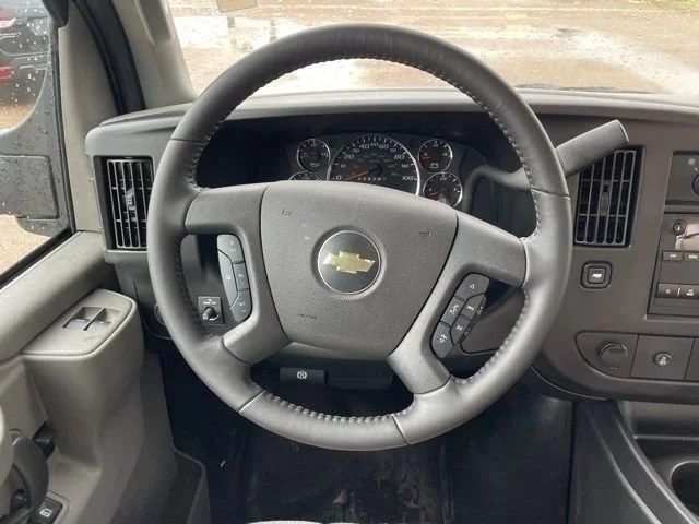 New 2023 Summit White Chevrolet Work Van image 13
