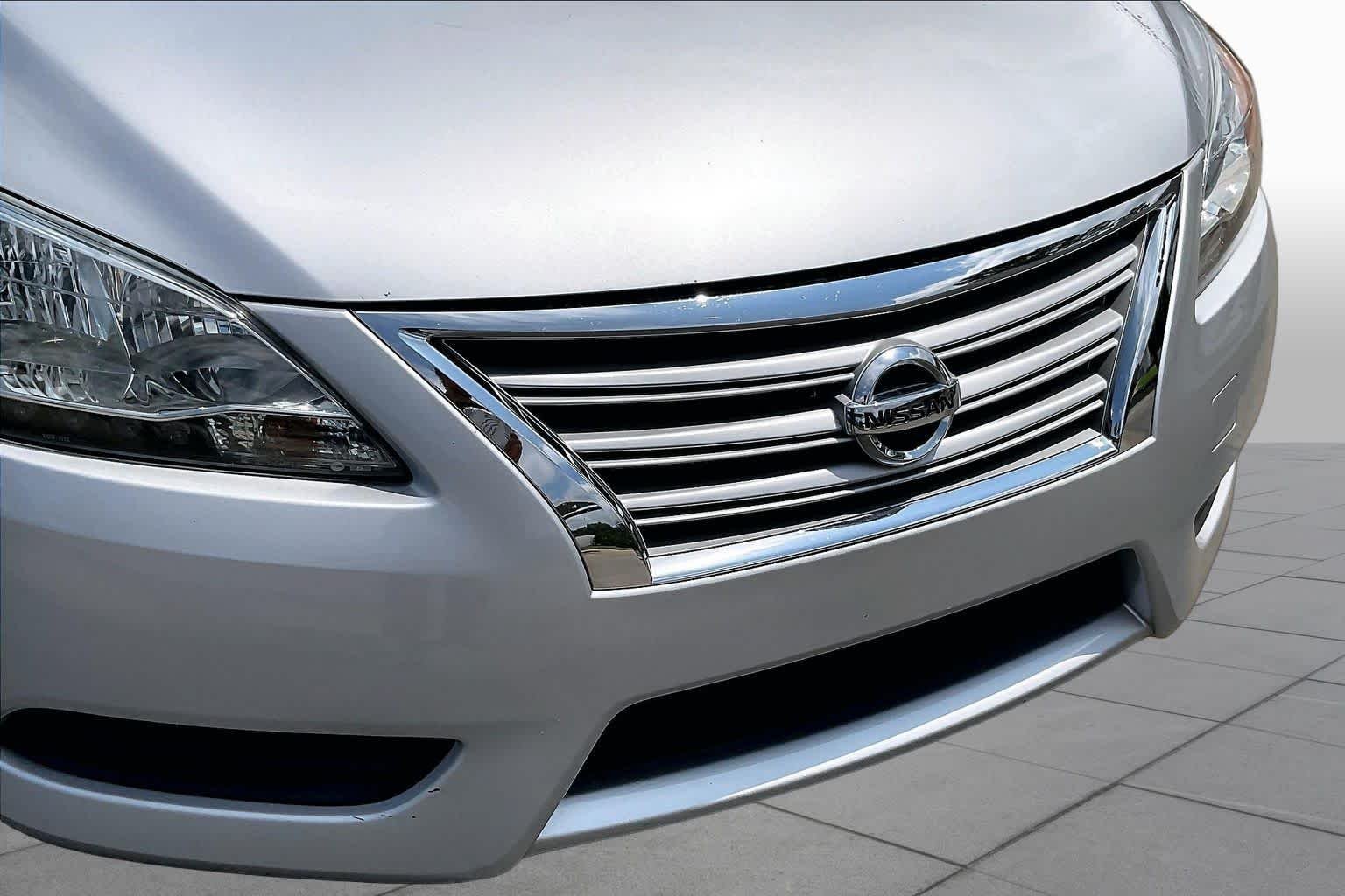 Used 2014 Brilliant Silver Nissan SV image 28