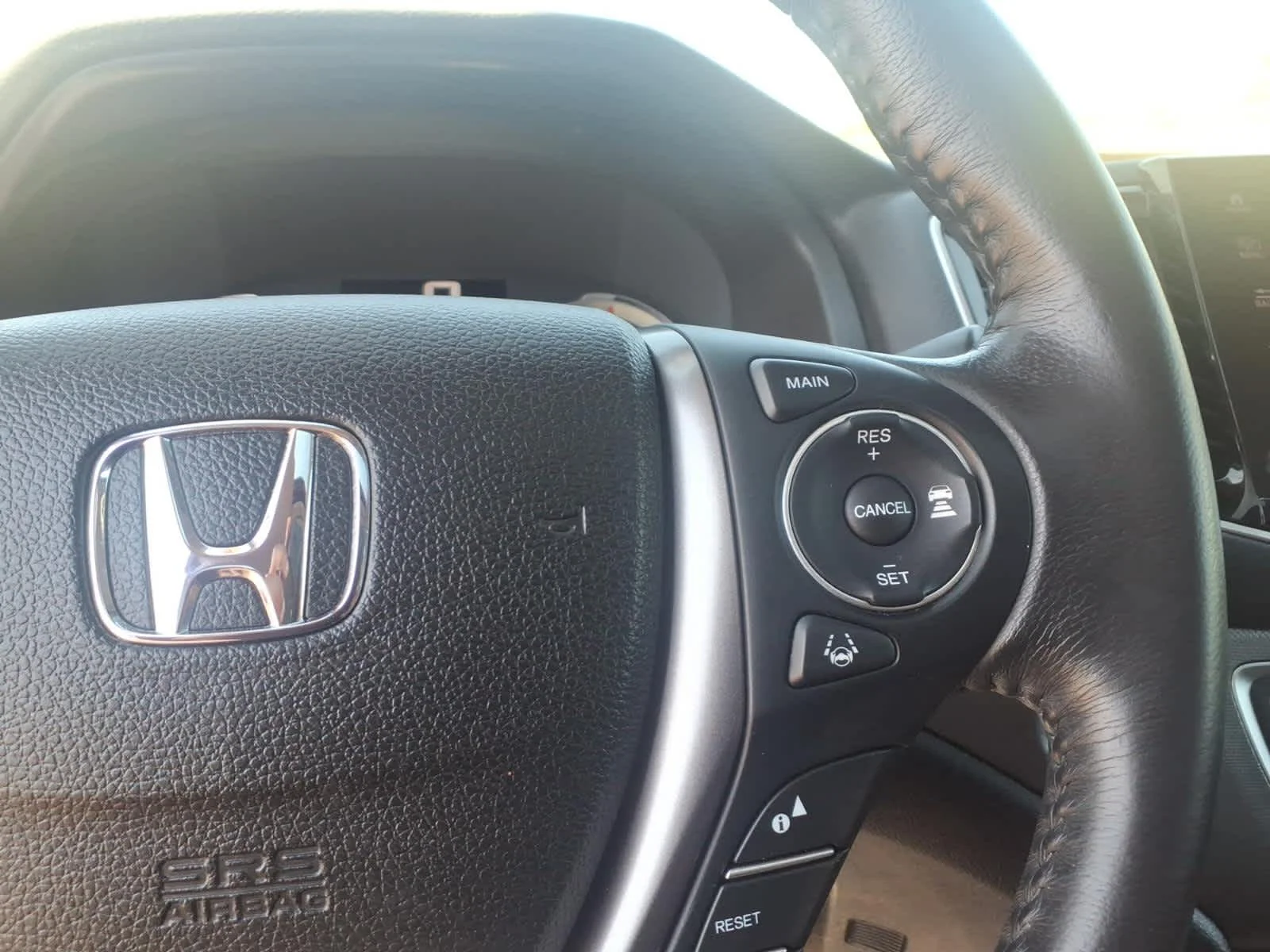 Certified Used 2023 Platinum White Pearl Honda RTL image 23