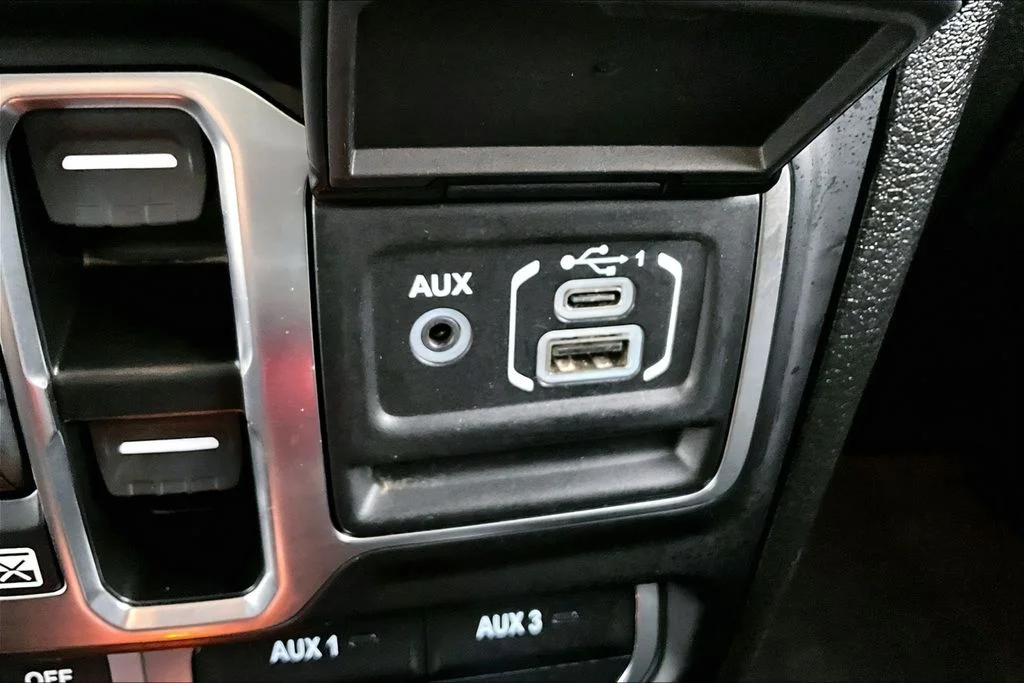 2025 Jeep Wrangler 4-Door Rubicon - Photo 29
