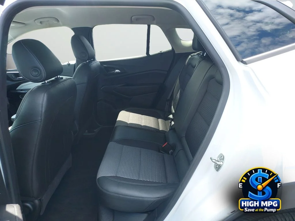Used 2025 White Chevrolet LT image 20