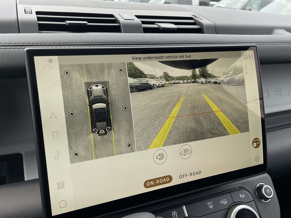 New 2026 Woolstone Green Land Rover X-Dynamic SE image 26