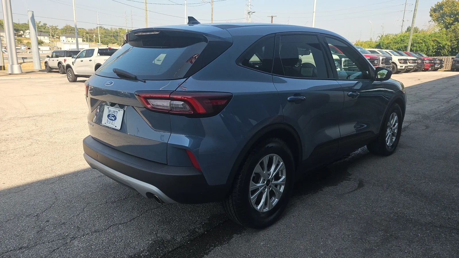 Used 2025 Blue Ford Active FWD image 6