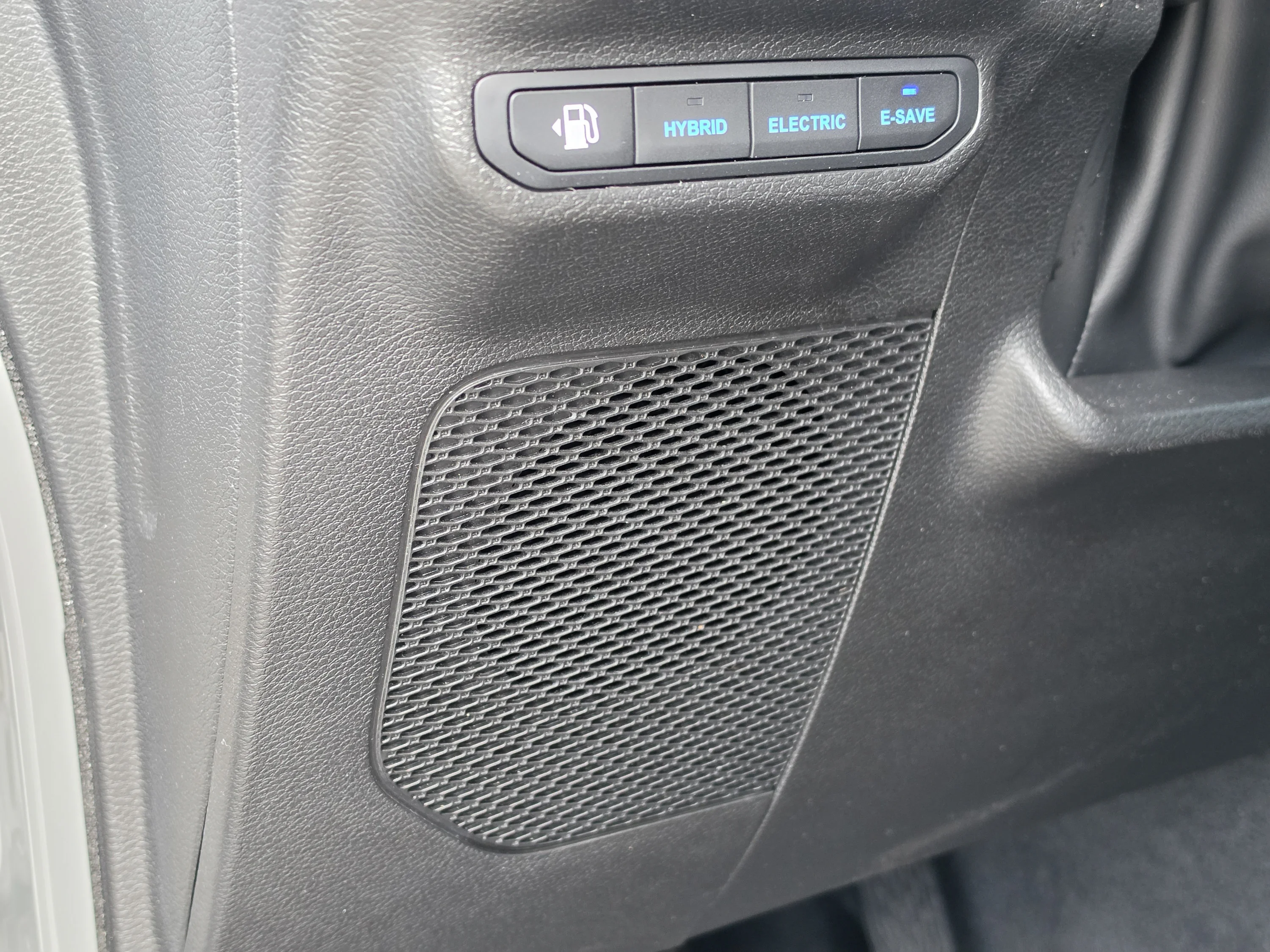 Used 2023 Sting-Gray Clearcoat Jeep Sahara image 26