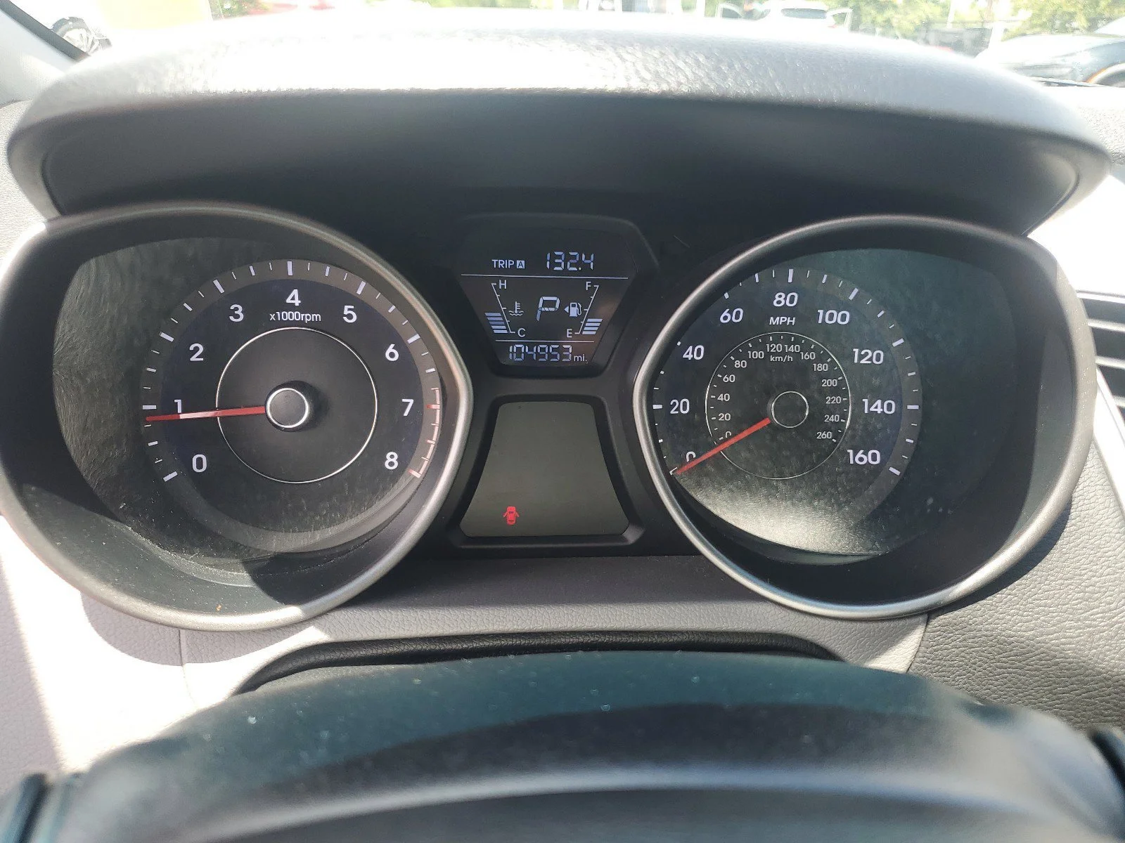 Used 2014 Radiant Silver Hyundai SE image 13