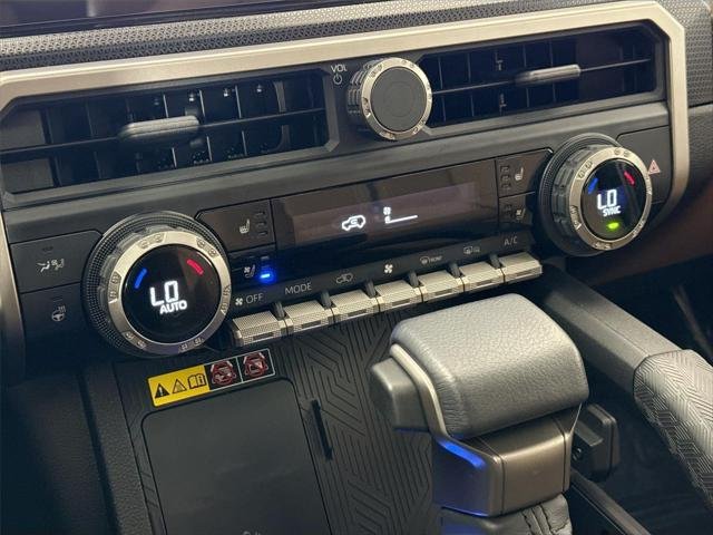 Certified Used 2025 BLACK Toyota  image 27
