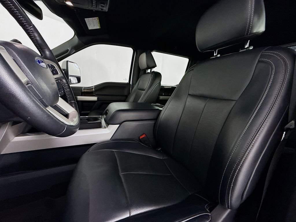 Used 2022 White Ford Lariat image 5