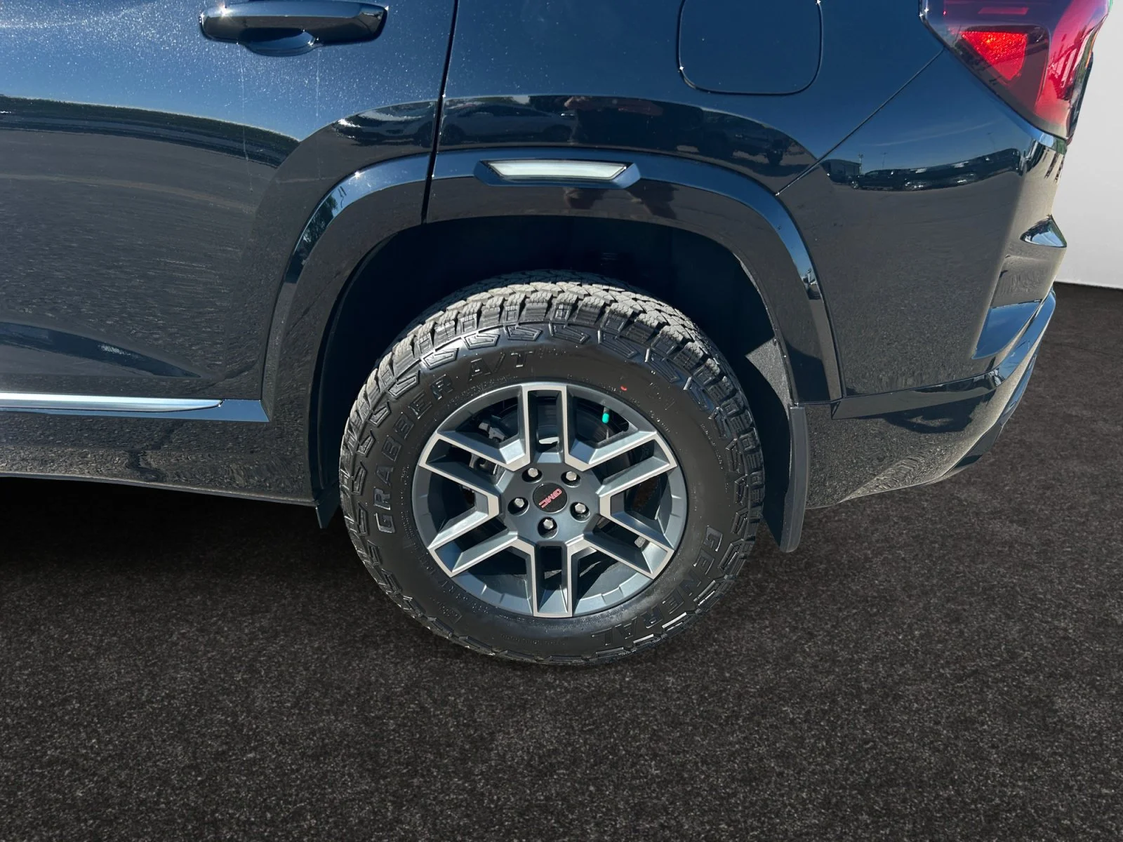 New 2027 Ebony Twilight Metallic GMC AWD AT4 image 9