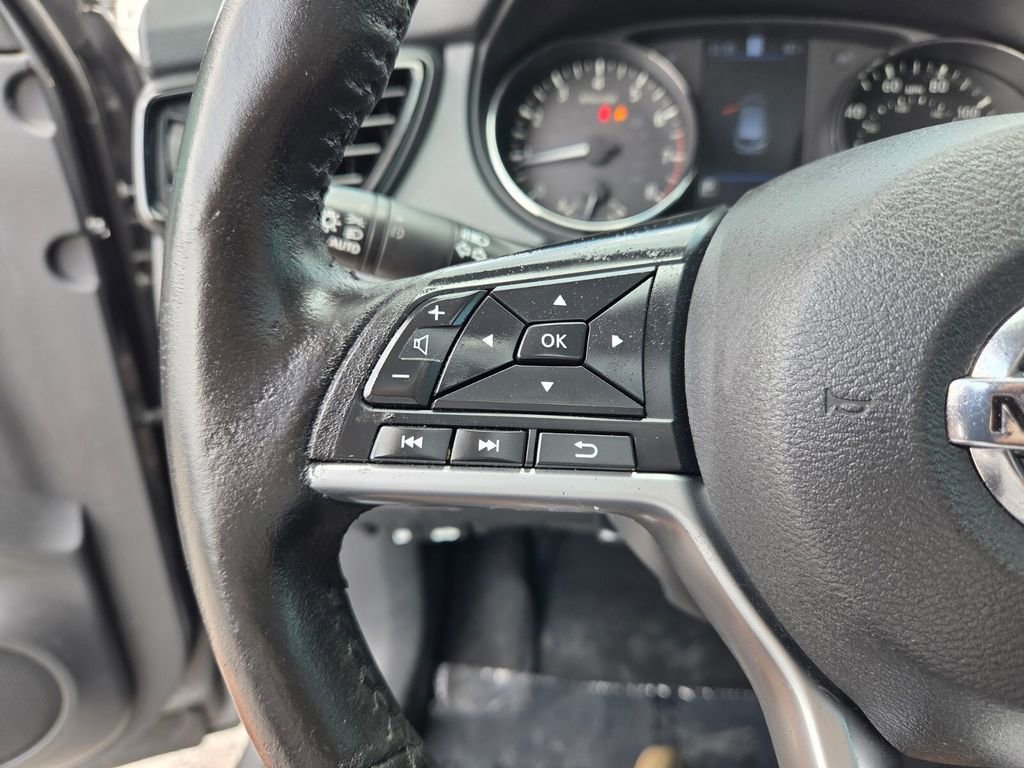 Used 2021 Gun Metallic Nissan SL image 32