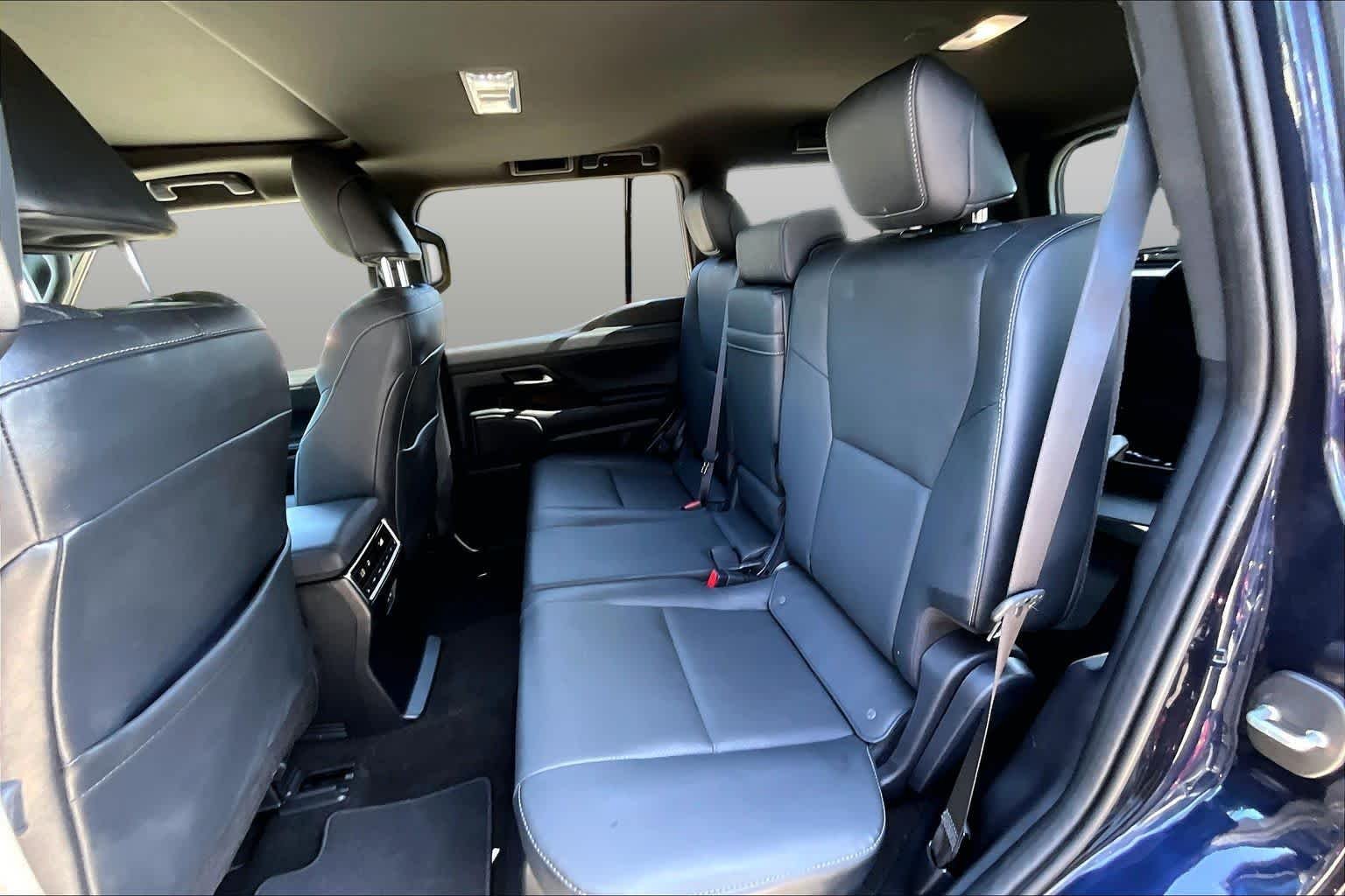 Used 2025 Nightfall Mica Lexus Premium+ image 21