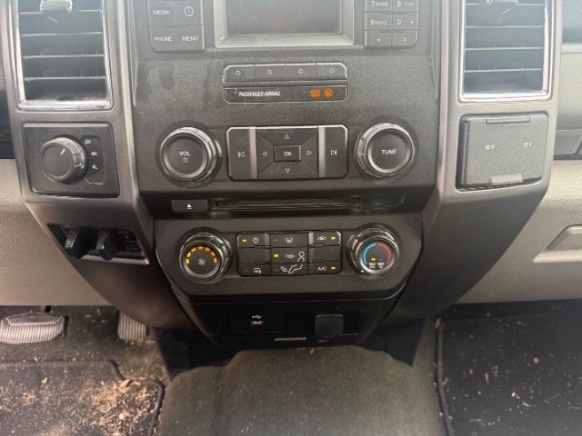 Used 2017 White Ford XLT Crew Cab Long Bed DRW 4WD image 20