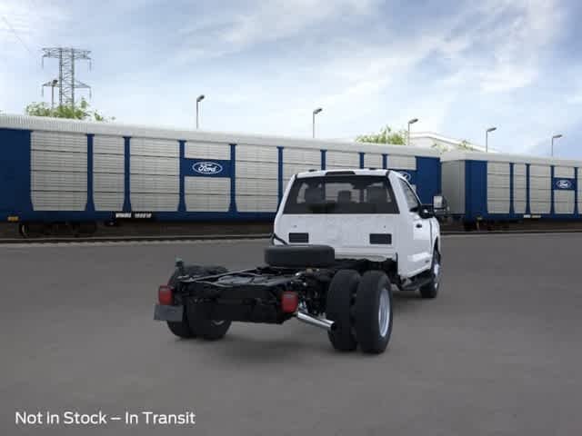 New 2026 Oxford White Ford XLT image 8