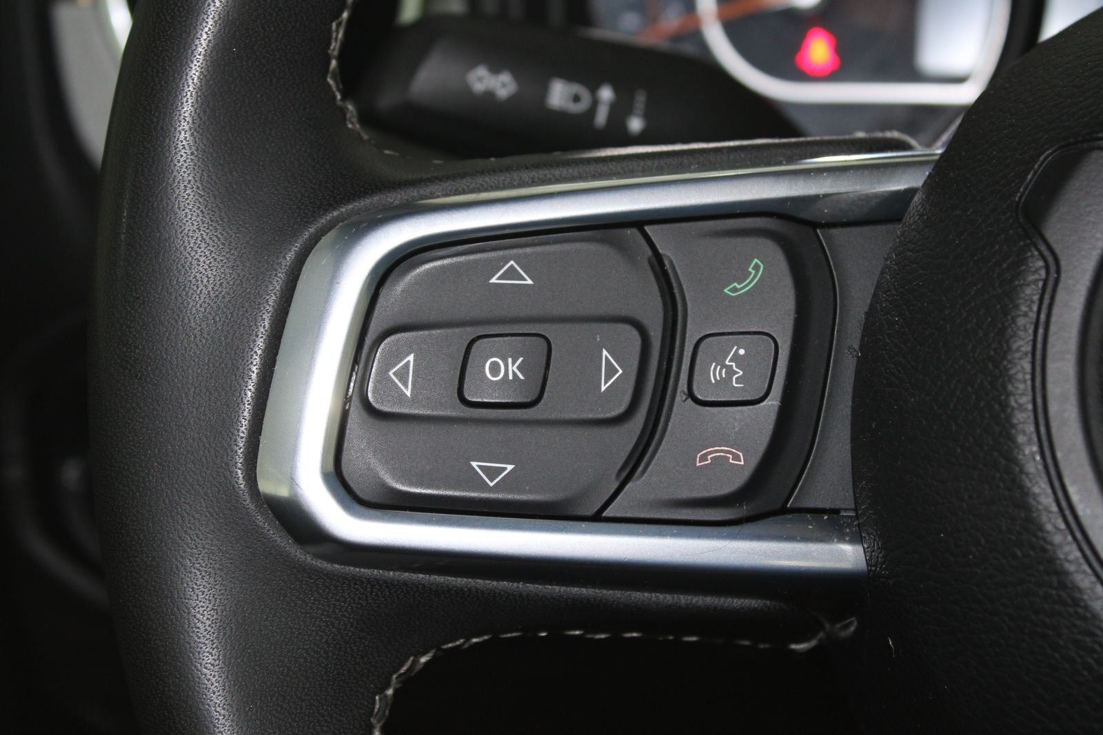 Used 2025 Black Jeep Sahara image 15