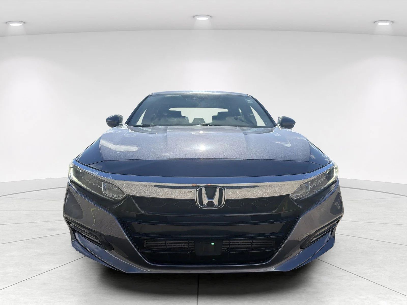 Used 2018  Honda EX-L image 2