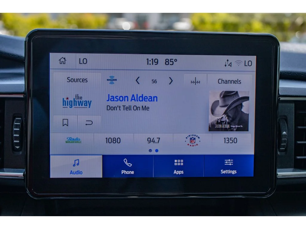 Used 2023 Oxford White Ford XLT image 44