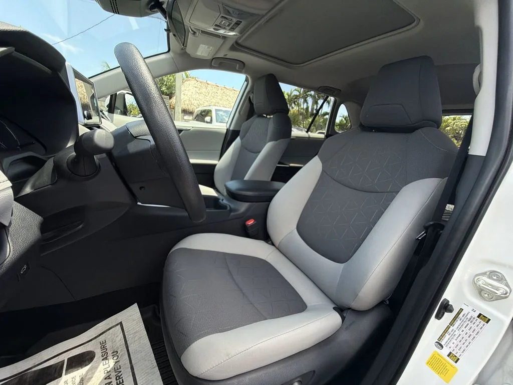 Used 2025 White Toyota XLE image 26