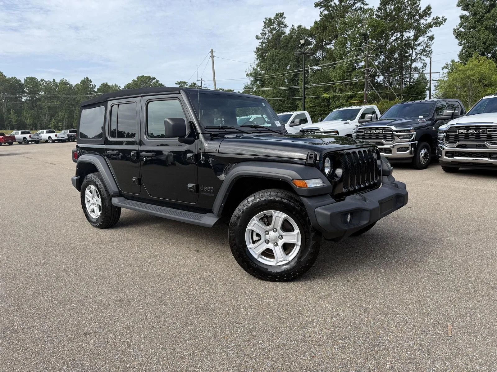 Used 2022 Black Clearcoat Jeep Unlimited Sport S image 3