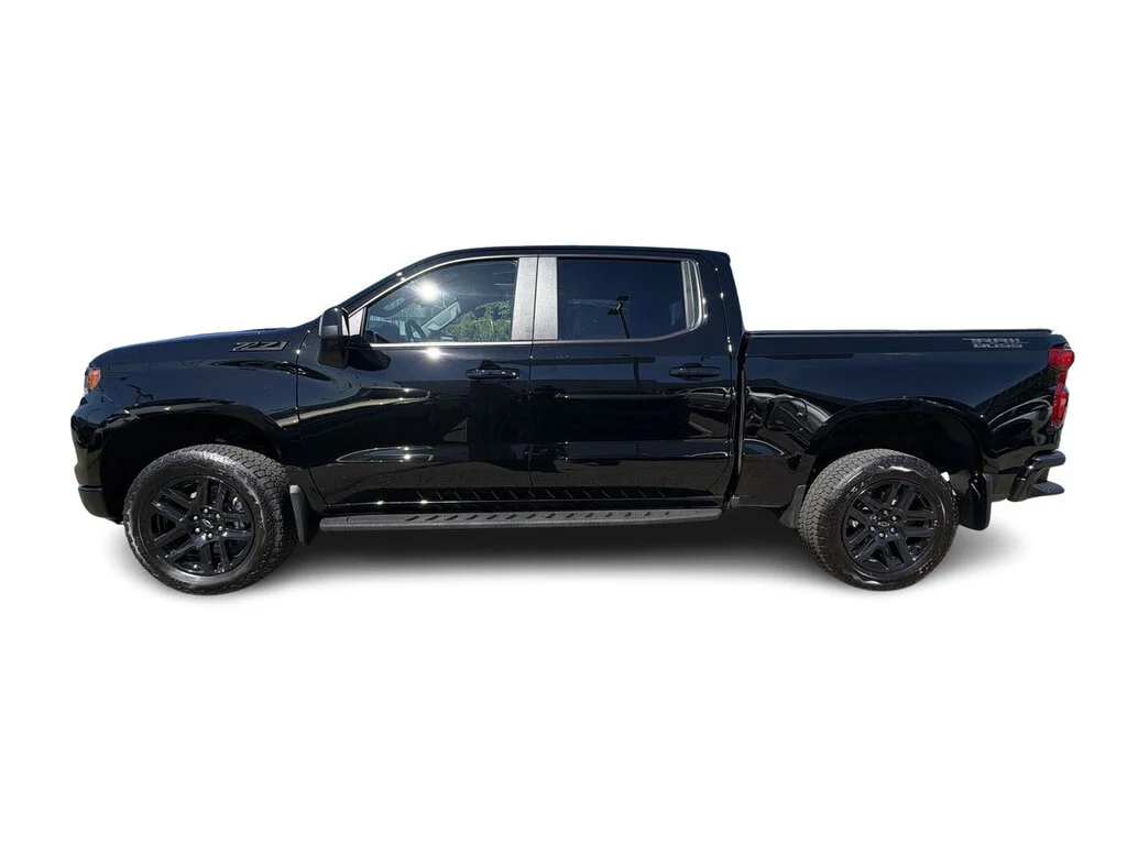 Used 2026 Black Chevrolet Crew Cab Short Box 4-Wheel Drive LT Trail Boss Dil image 8