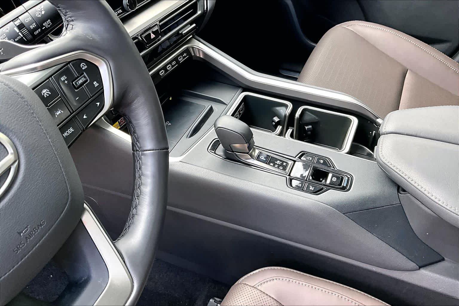Used 2026 Matador Red Mica Lexus Premium image 17