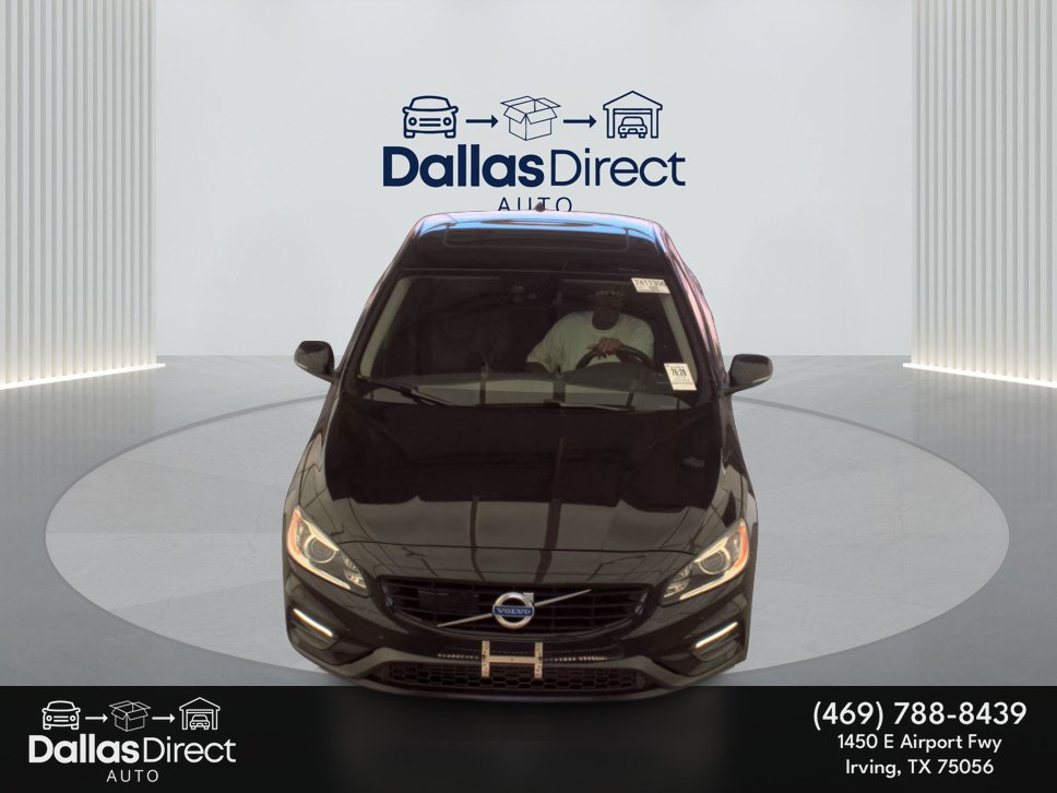 Used 2018 Onyx Black Metallic Volvo Dynamic image 3