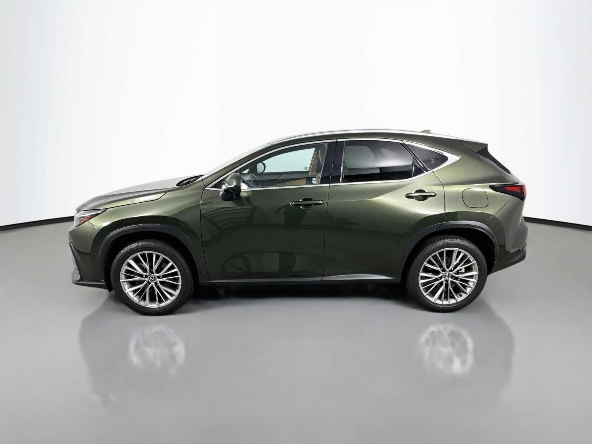 Certified Used 2024 Nori Green Pearl Lexus 350h Luxury image 4