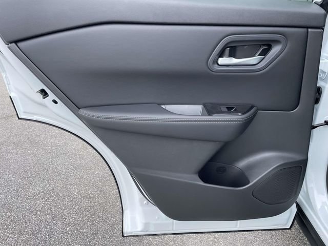 New 2026 Everest White Pearl TriCoat Nissan SV image 11