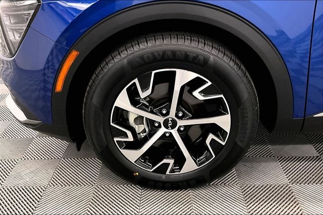 2025 Kia Sportage EX - Photo 9