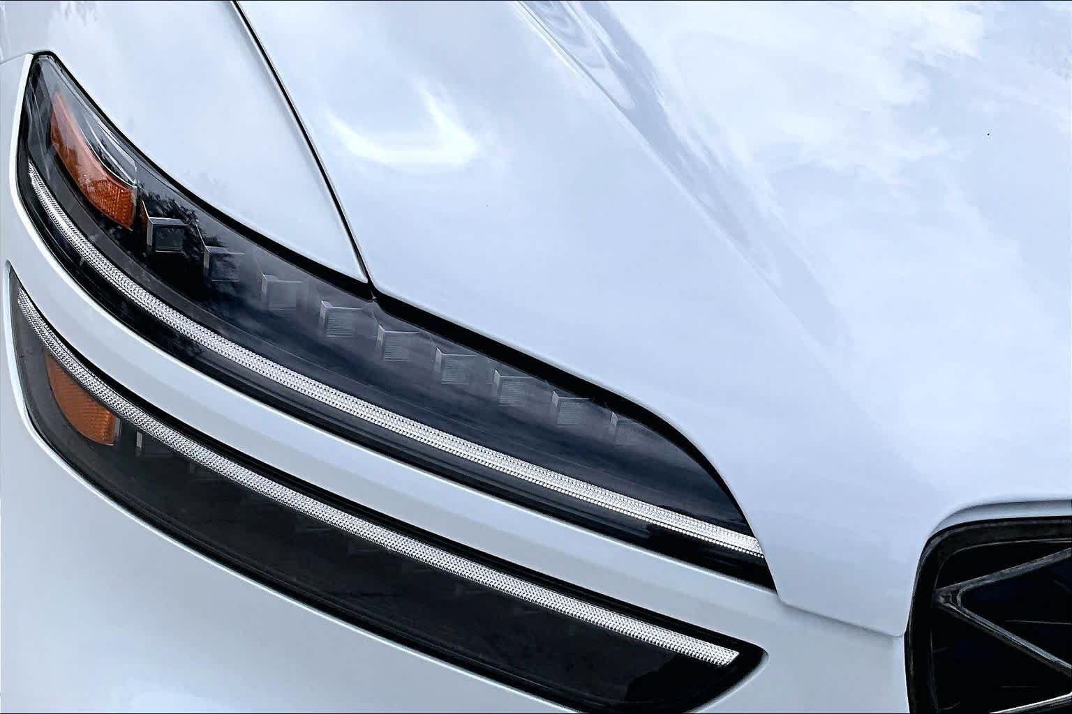 Used 2026 Uyuni White Genesis 3.5T Sport Prestige image 28