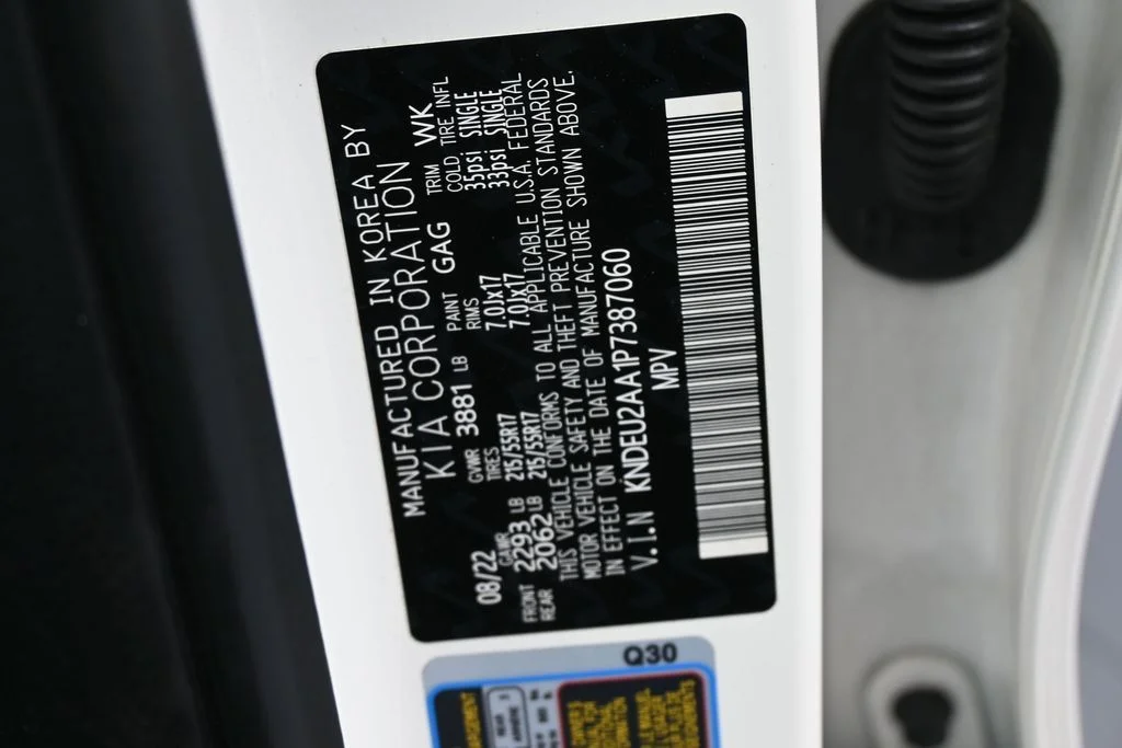 Used 2023 Clear White/Black Roof Kia S image 16