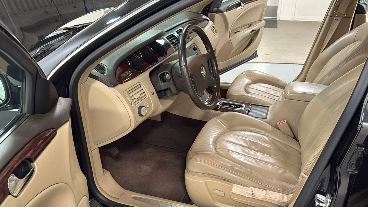 Used 2007 Black Buick CXL image 12