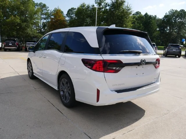 New 2027 Platinum White Pearl Honda Touring image 5