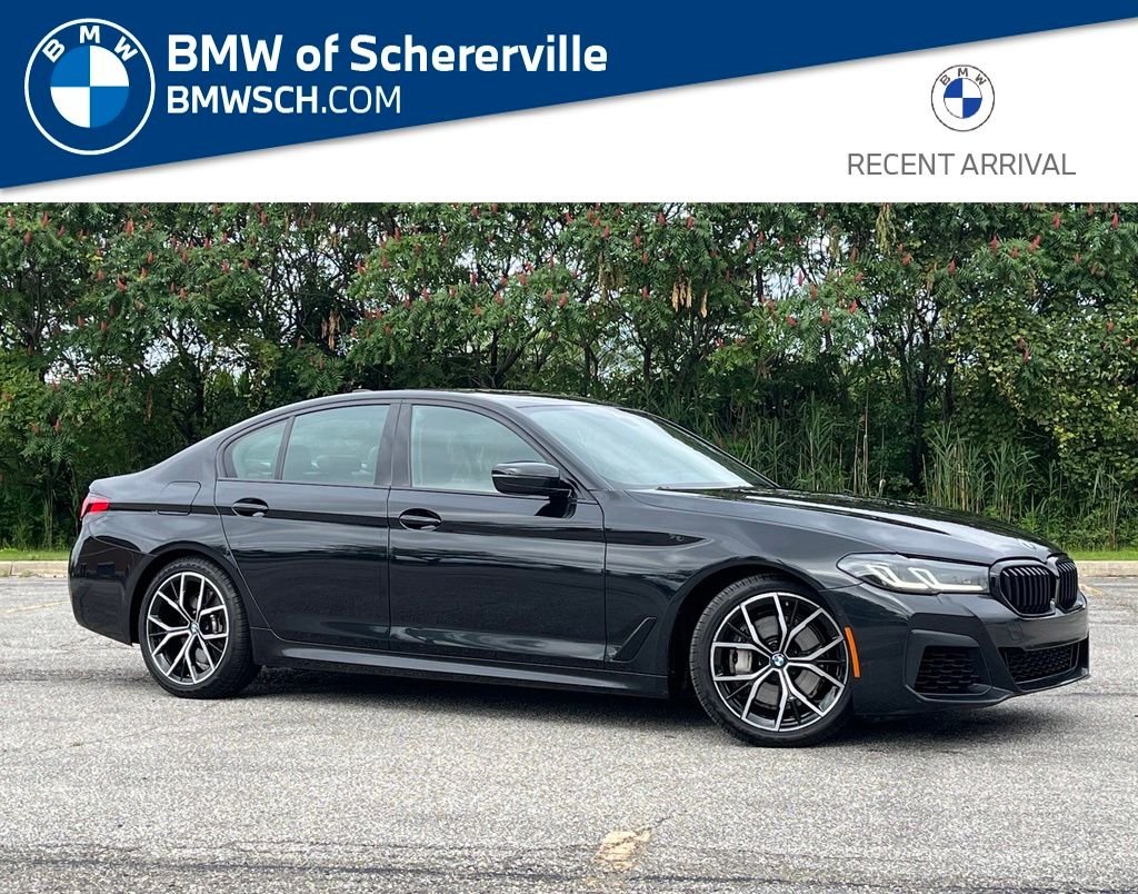 Used 2022 Black Sapphire Metallic BMW 540i xDrive image 1