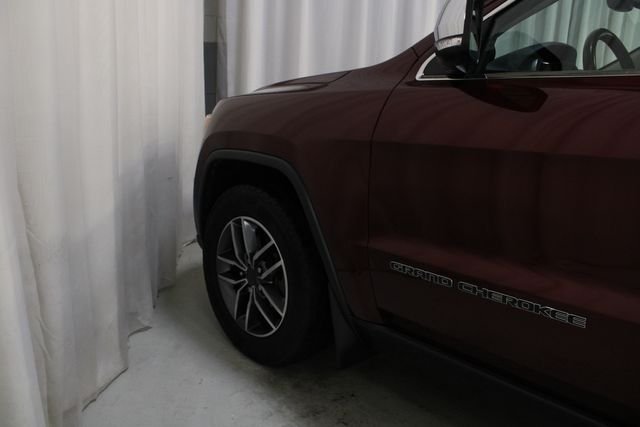 Certified Used 2020 Velvet Jeep Limited image 30