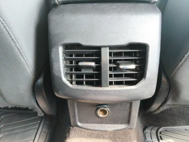 Used 2019 Blue Ford SE image 31