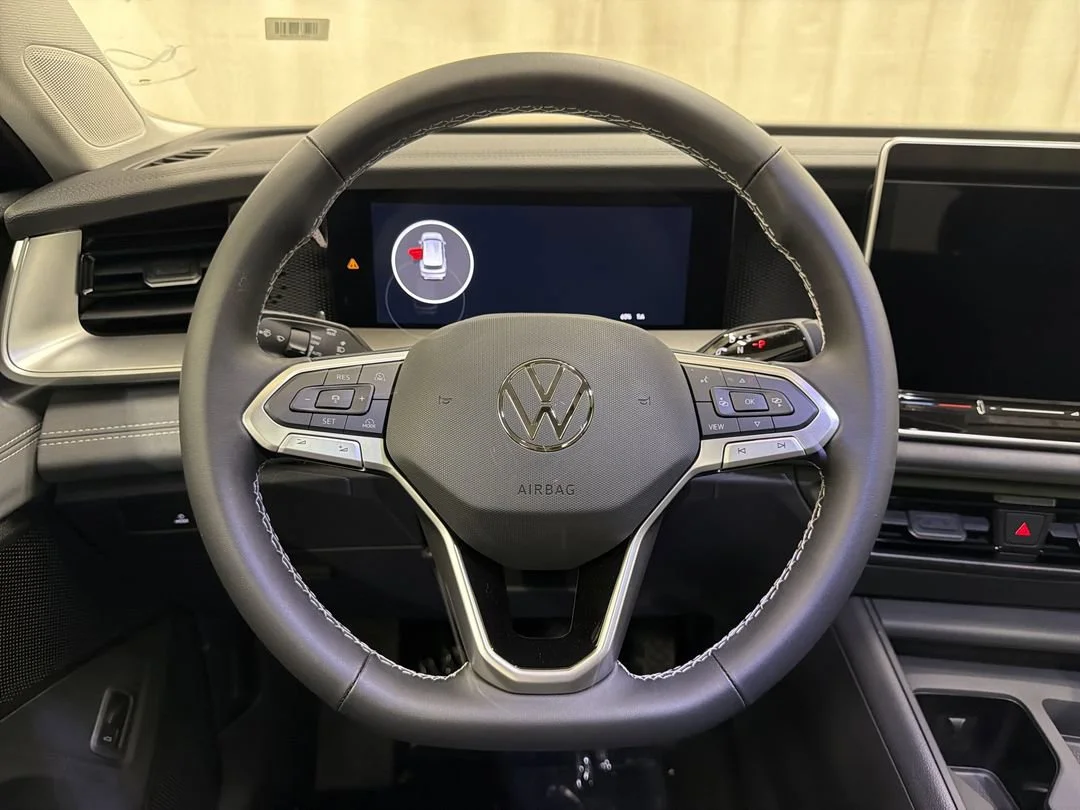 New 2026 Deep Black Pearl Volkswagen SE image 16