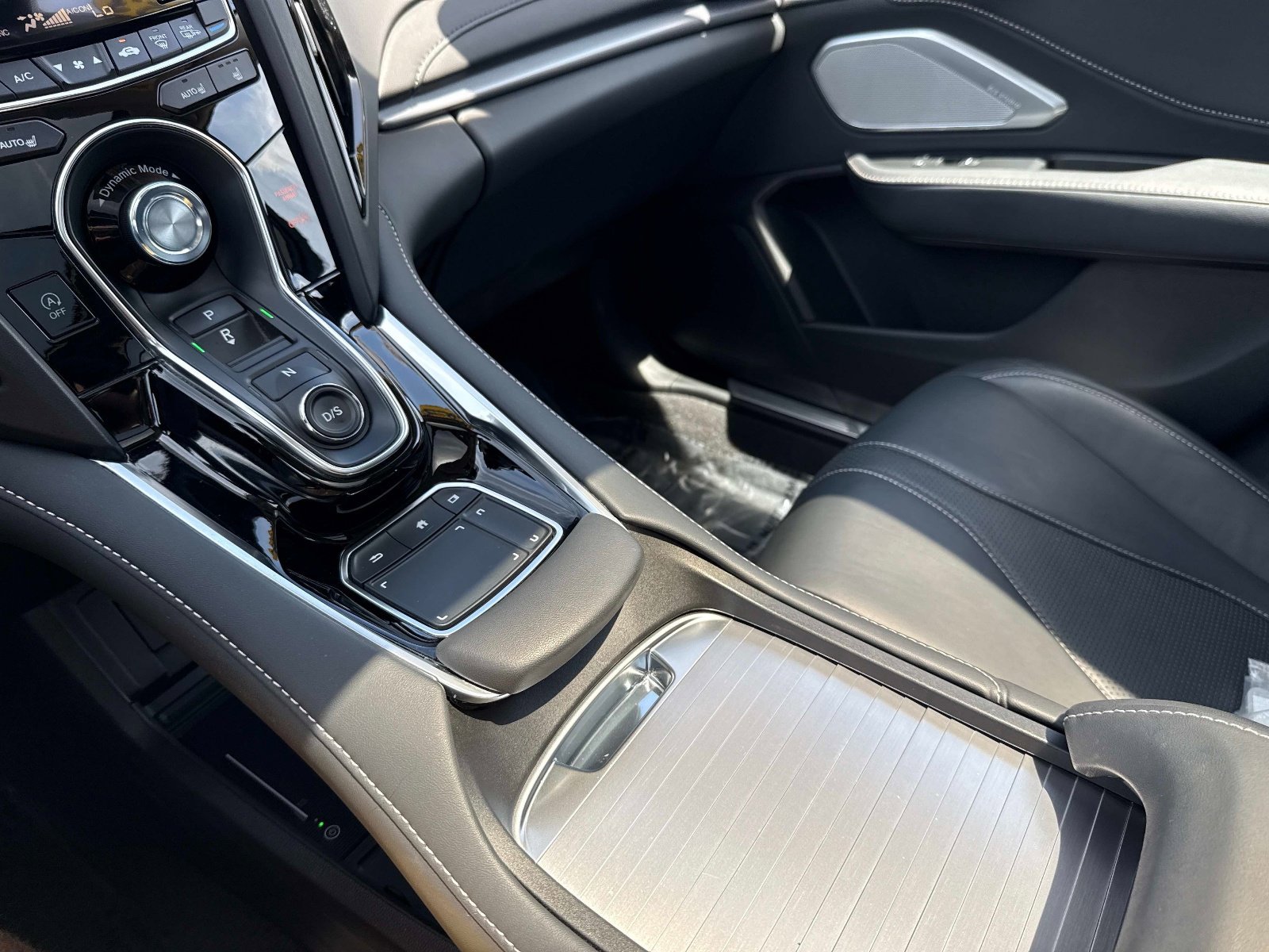 Used 2023  Acura w/Technology Package image 26