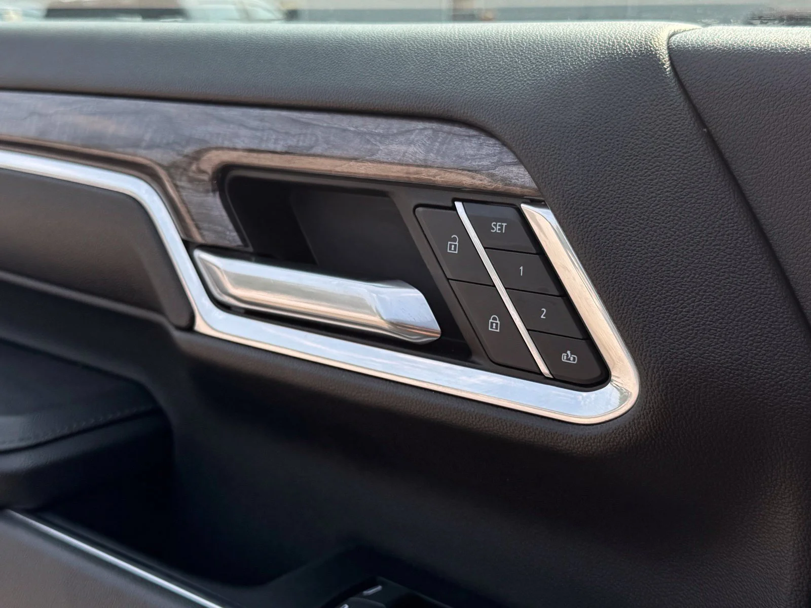 2024 Chevrolet Silverado 2500HD LTZ - Photo 14