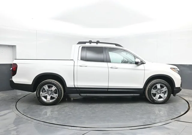 New 2026 Platinum White Pearl Honda RTL image 14