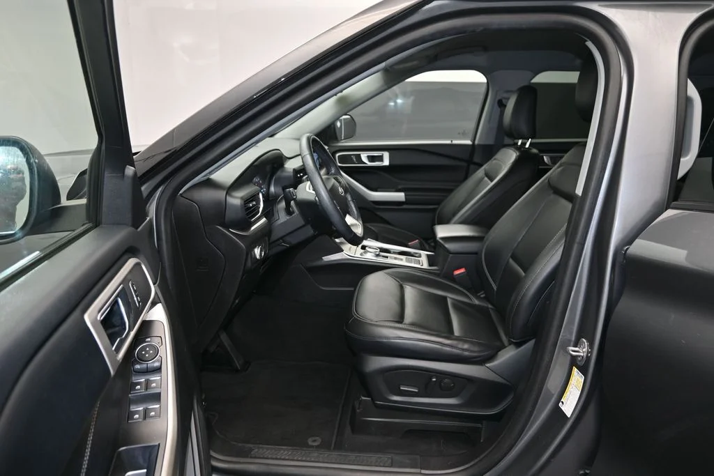 Used 2022 Carbonized Gray Metallic Ford XLT image 13