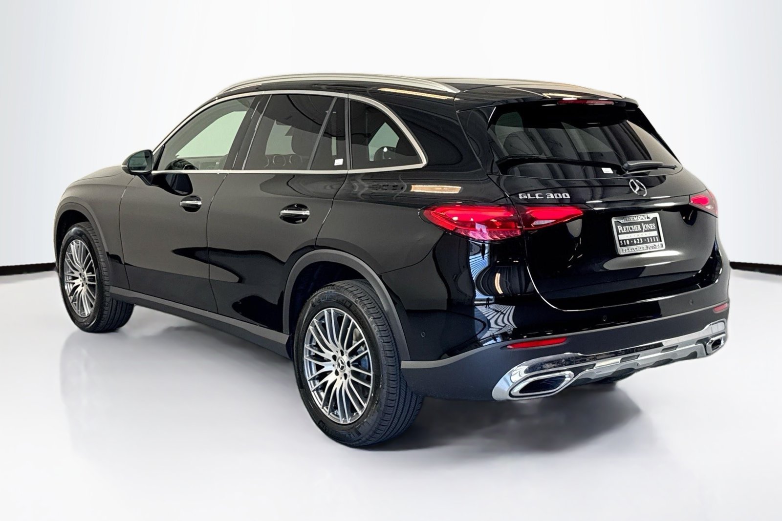 New 2026 Black Mercedes-Benz GLC 300 image 7