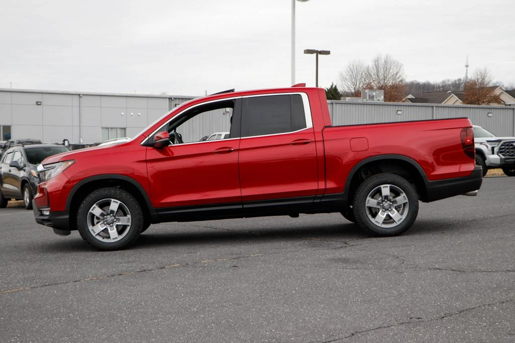 New 2026 Radiant Red Metallic II Honda RTL image 3